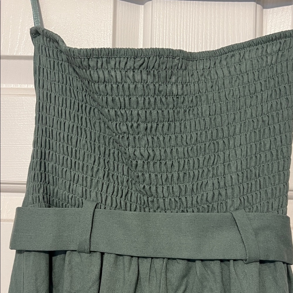 Elegant Green Strapless Jumpsuit - Picture 3 of 3